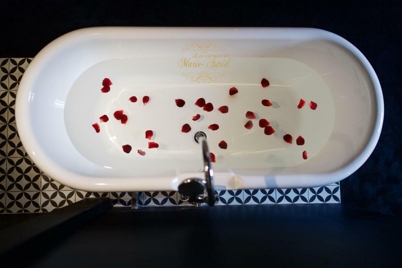 Les Secrets De Marie-Astrid, Suite Love Room Bordeaux Exteriör bild